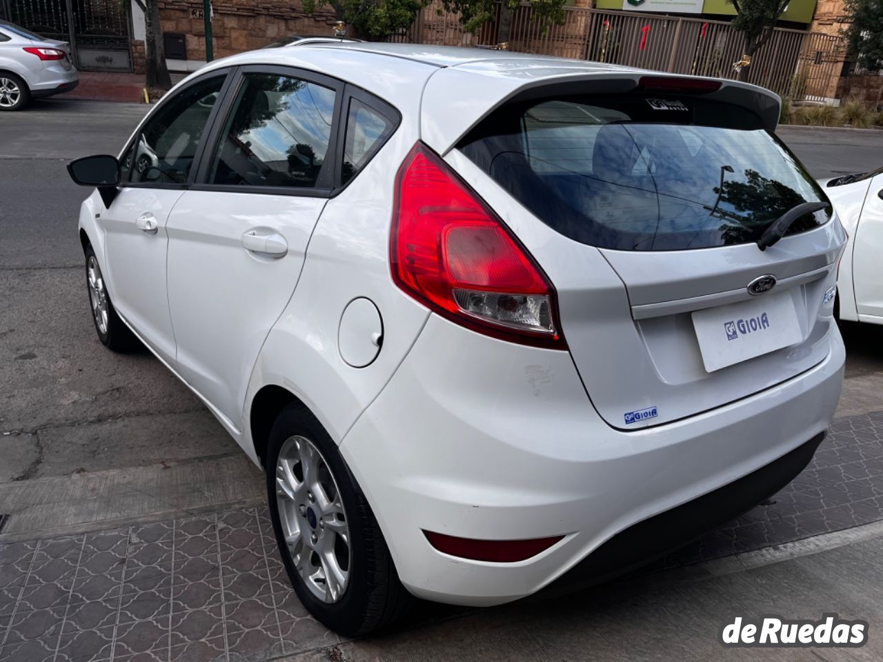 Ford Fiesta KD Usado en Mendoza, deRuedas