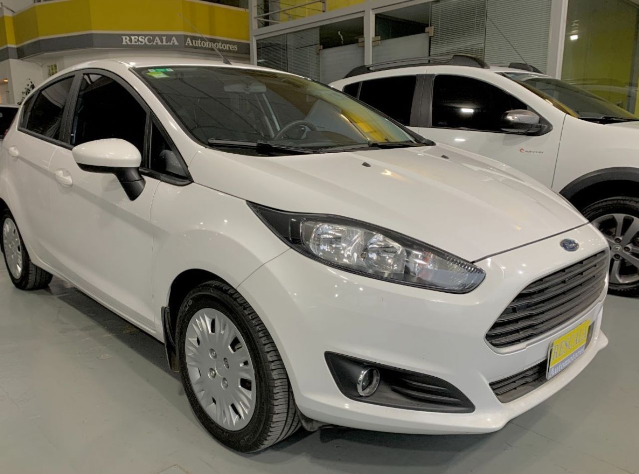 Ford Fiesta KD Usado en Córdoba, deRuedas