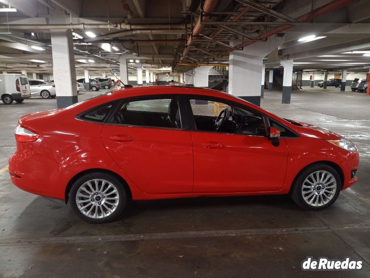 Ford Fiesta KD Usado en Santa Fe, deRuedas