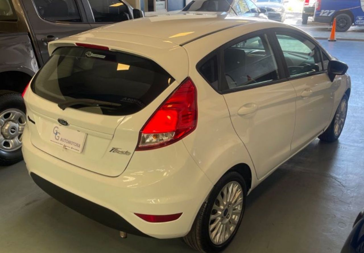 Ford Fiesta KD Usado Financiado en Mendoza, deRuedas