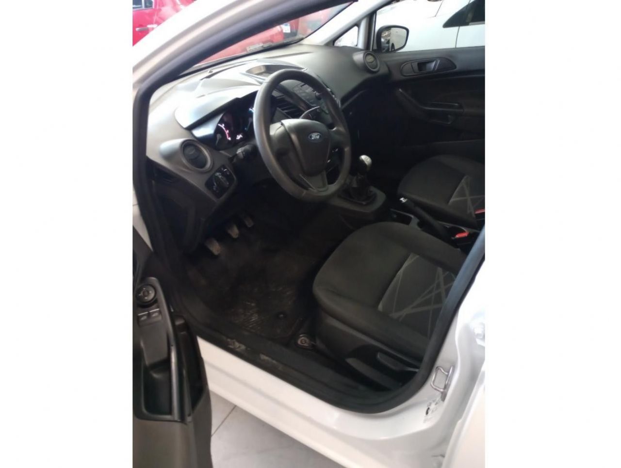 Ford Fiesta KD Usado en San Juan, deRuedas