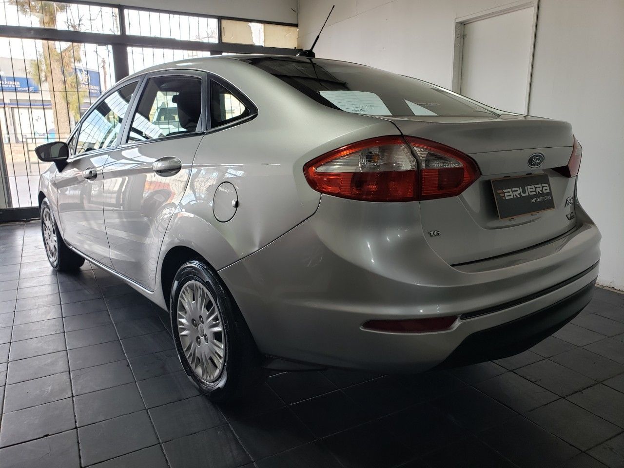 Ford Fiesta KD Usado en Mendoza, deRuedas