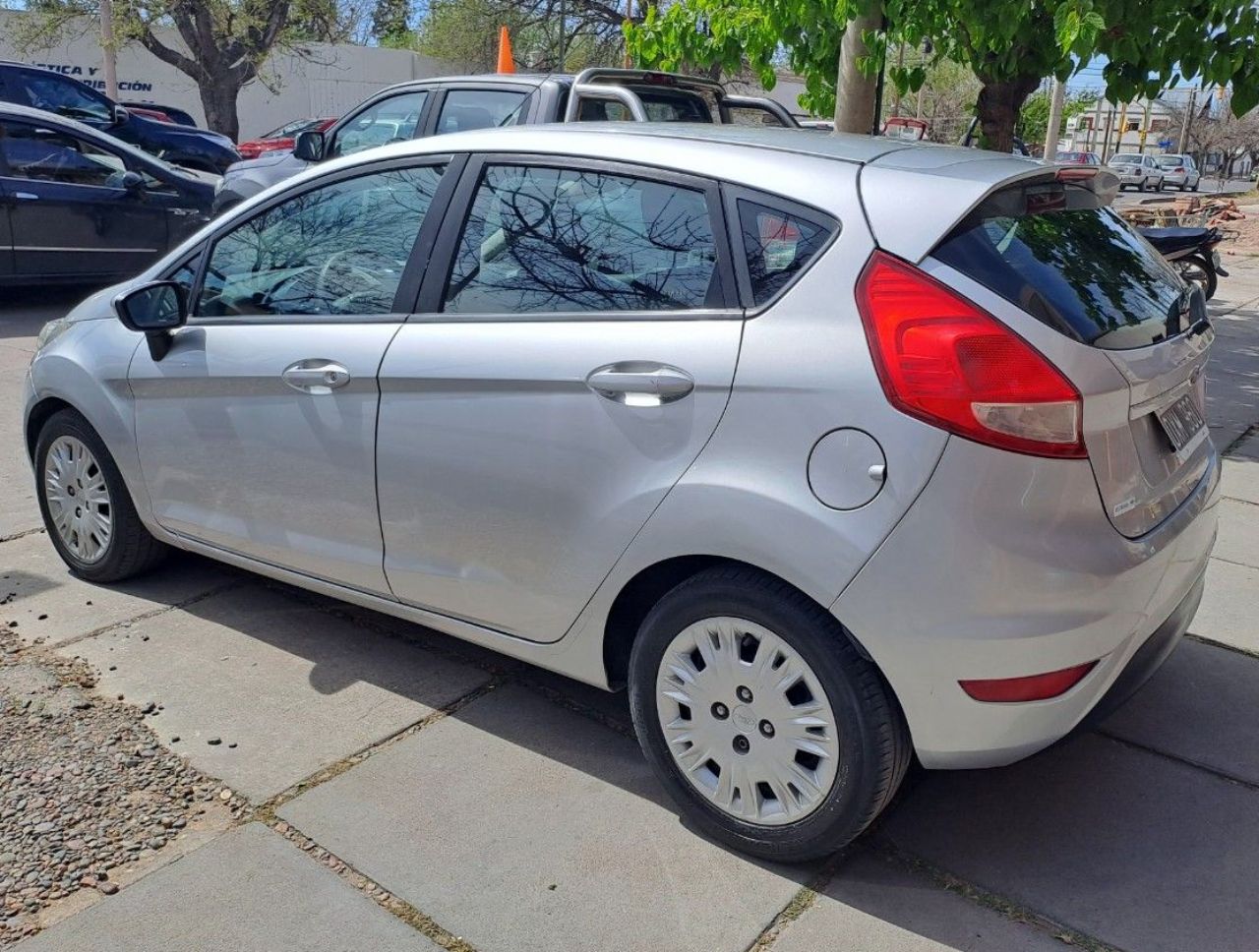 Ford Fiesta KD Usado en Mendoza, deRuedas