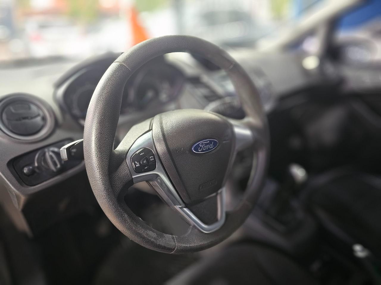 Ford Fiesta KD Usado en Mendoza, deRuedas