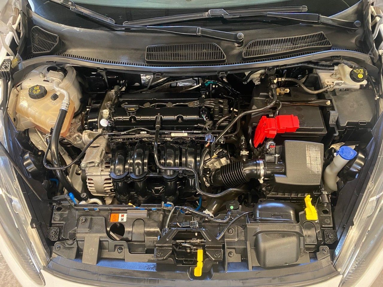 Ford Fiesta KD Usado en Mendoza, deRuedas
