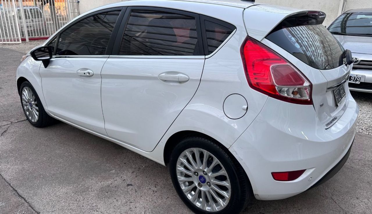 Ford Fiesta KD Usado en San Luis, deRuedas