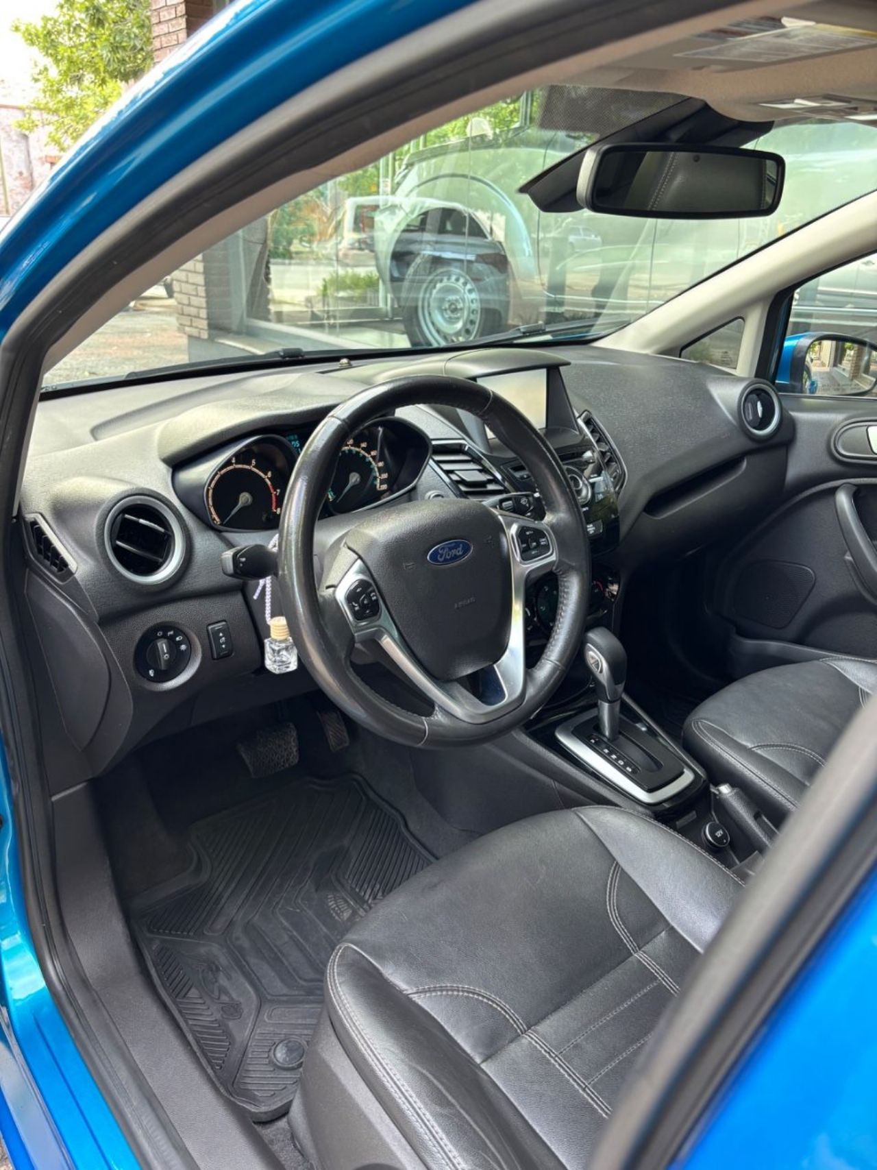 Ford Fiesta KD Usado Financiado en Mendoza, deRuedas