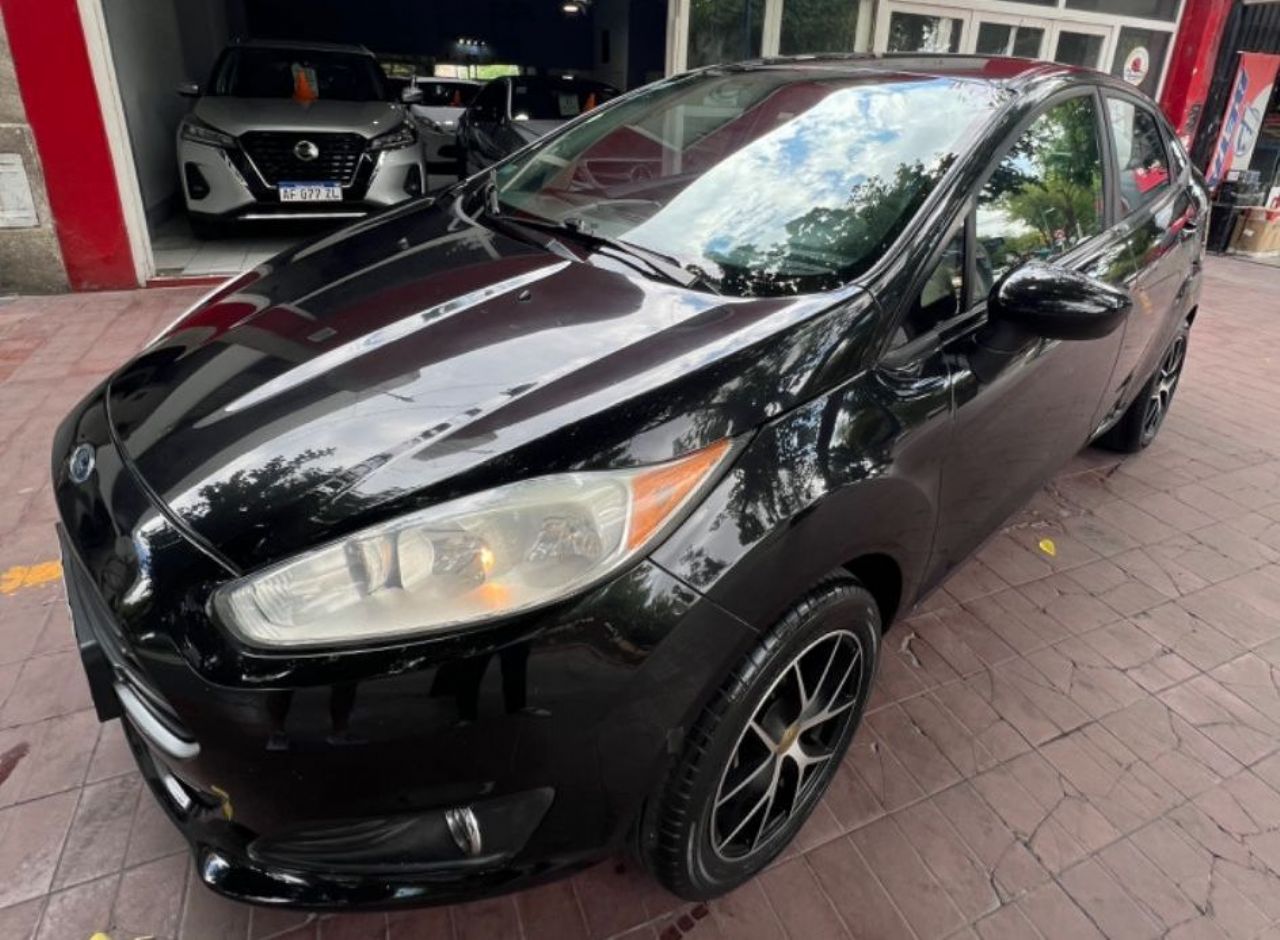 Ford Fiesta KD Usado en Mendoza, deRuedas