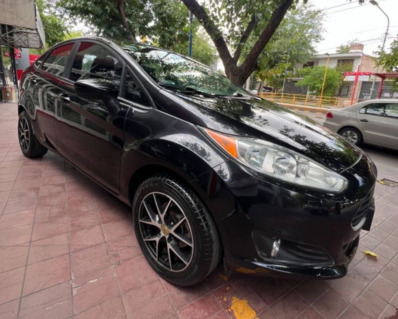 Ford Fiesta KD Usado en Mendoza, deRuedas