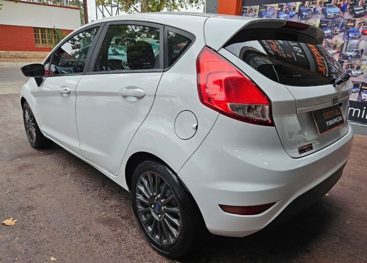 Ford Fiesta KD Usado en Mendoza, deRuedas