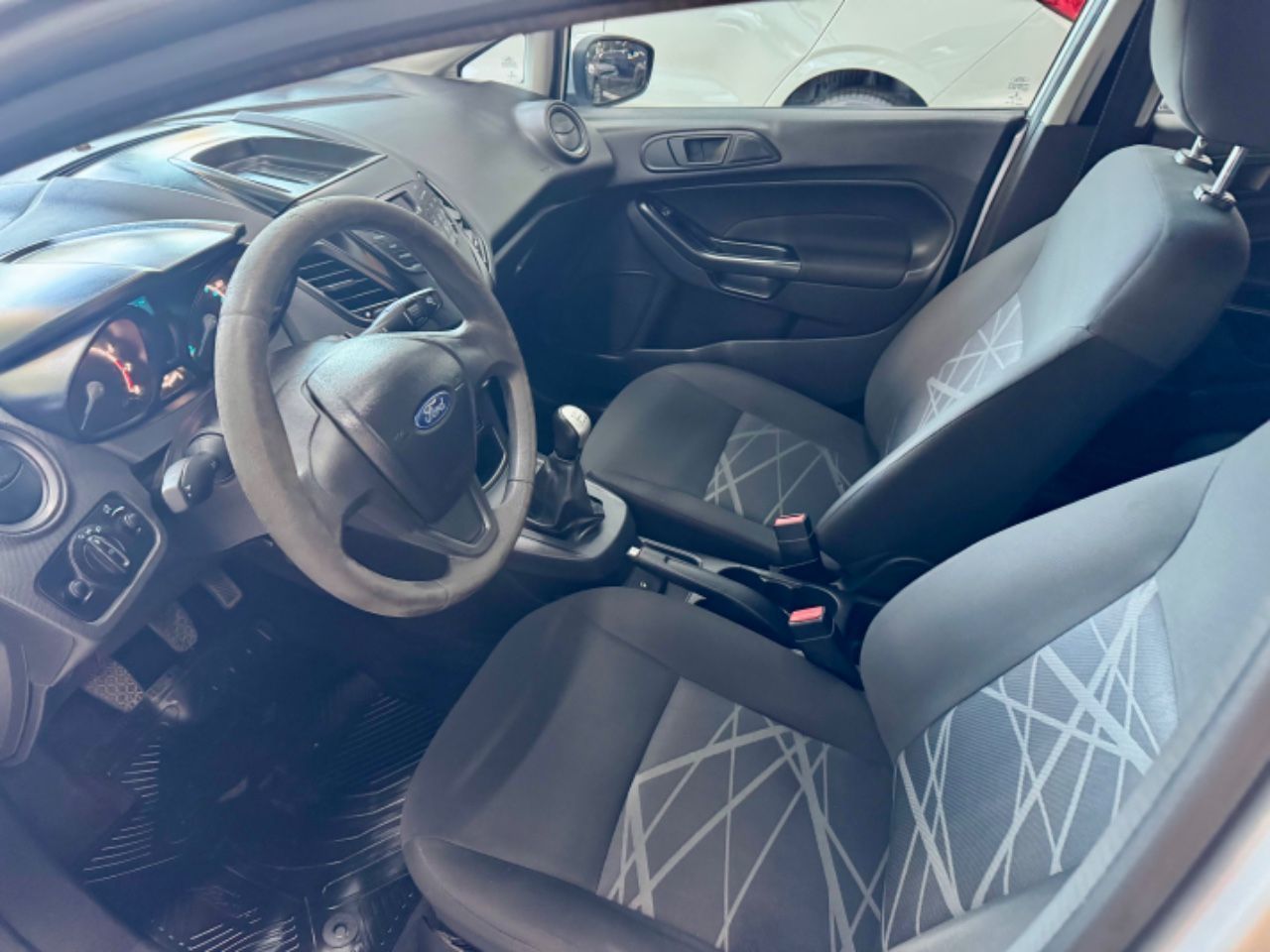 Ford Fiesta KD Usado Financiado en Mendoza, deRuedas
