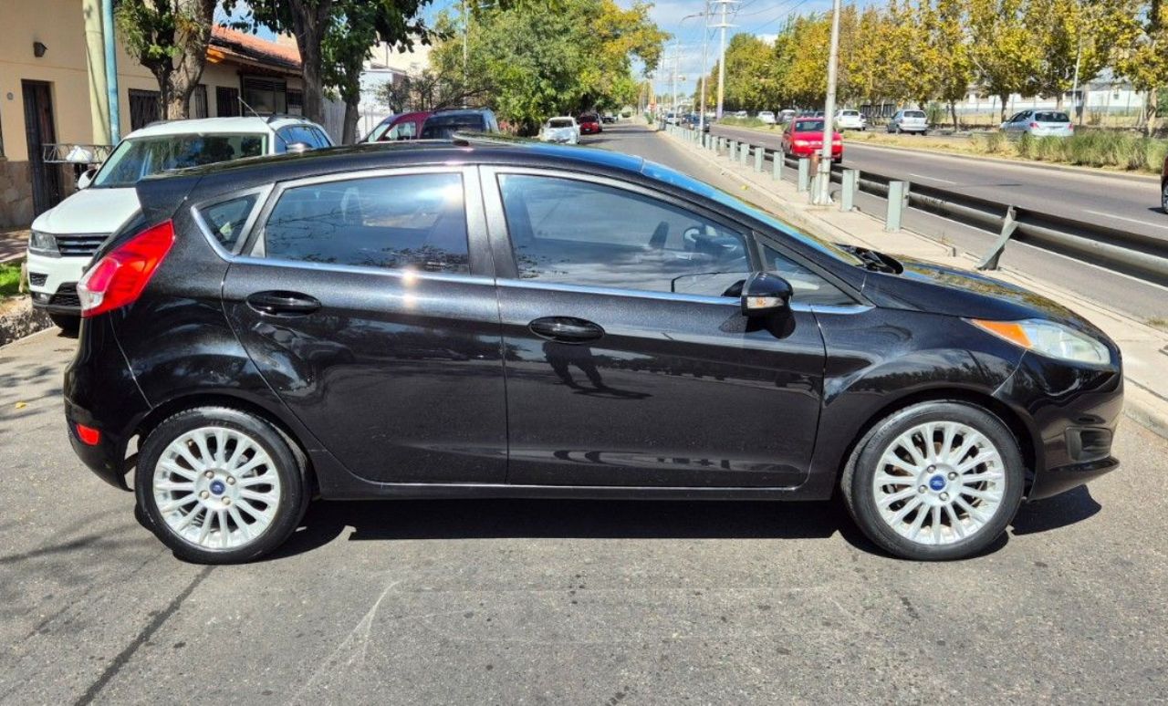 Ford Fiesta KD Usado en Mendoza, deRuedas