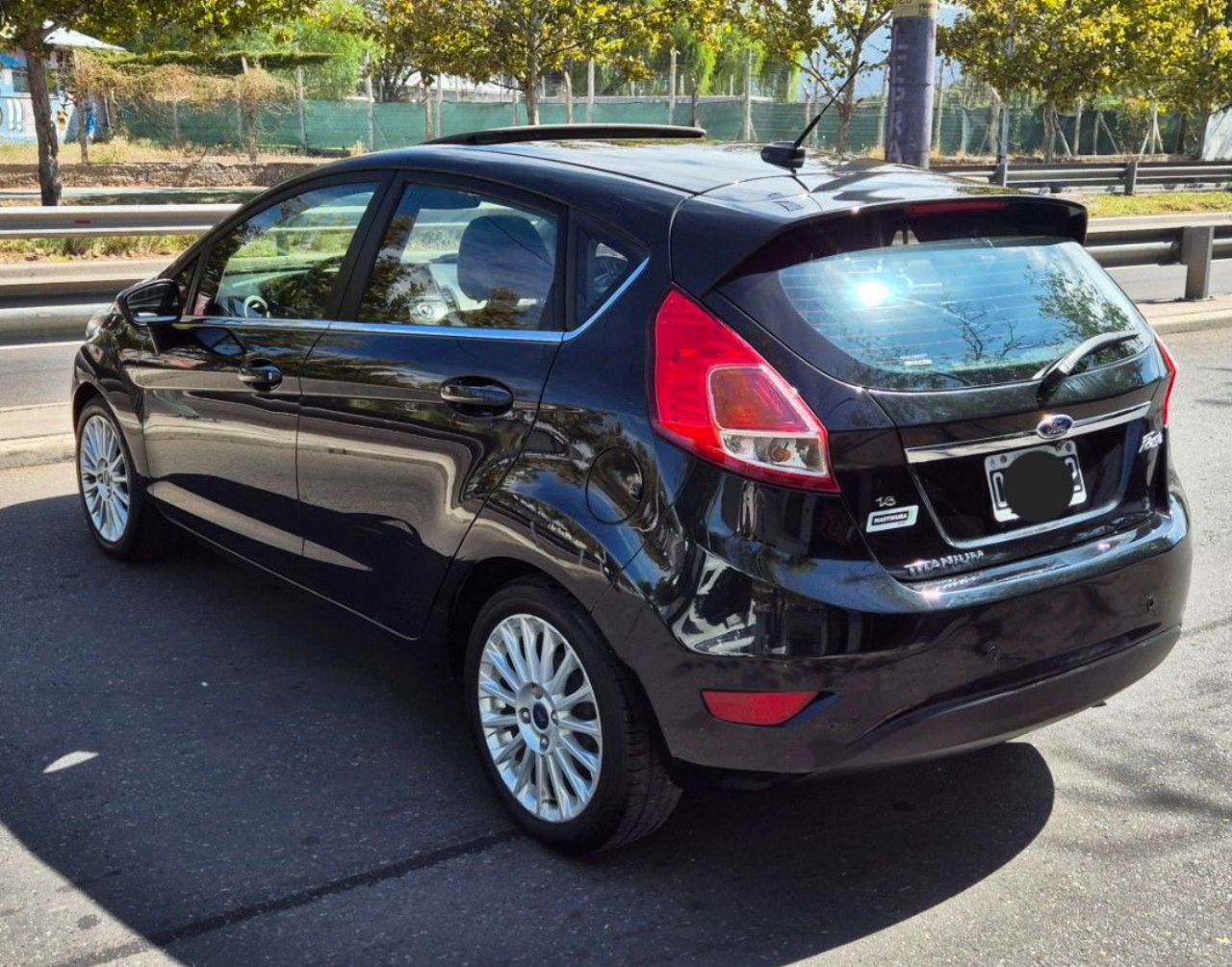 Ford Fiesta KD Usado en Mendoza, deRuedas