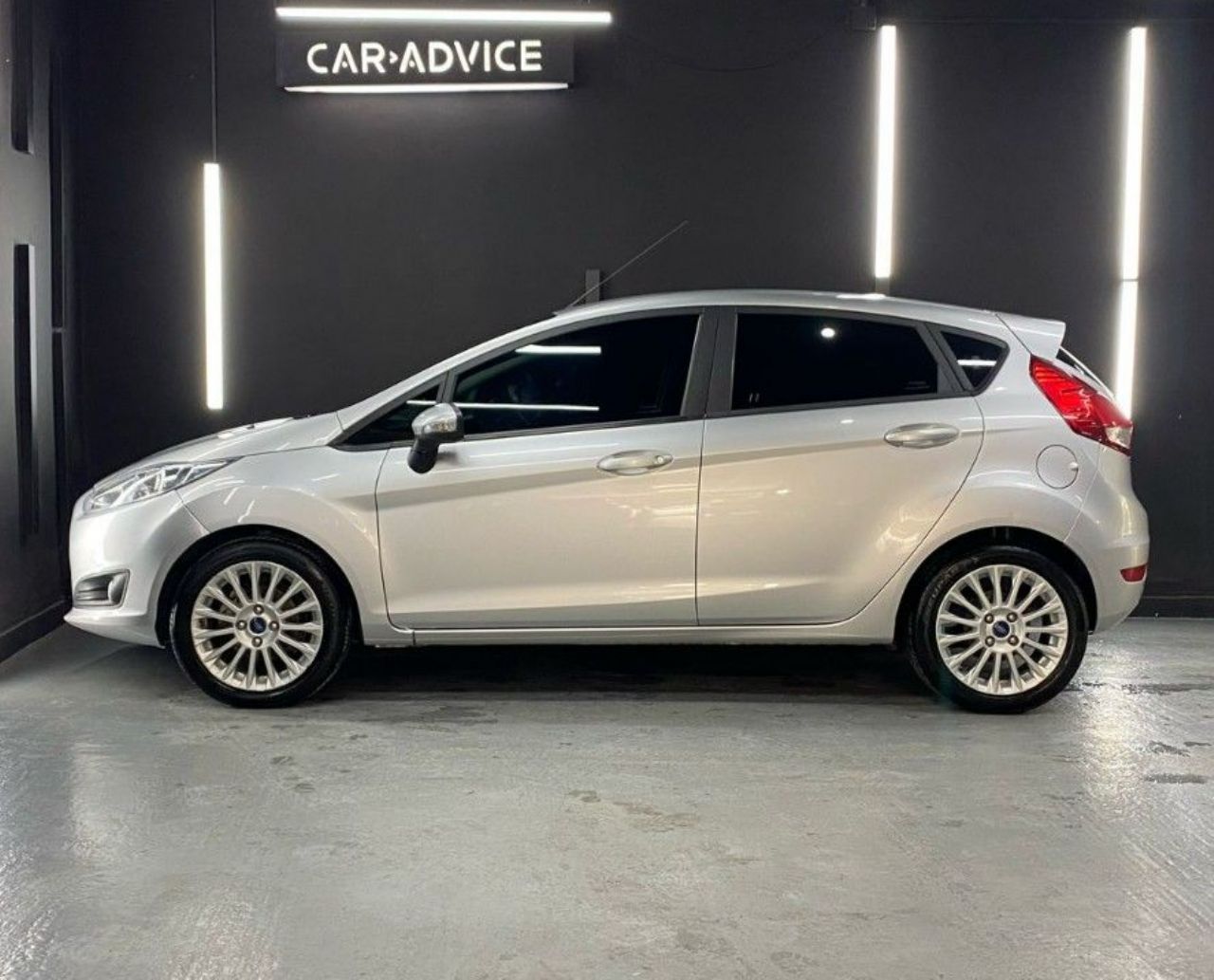 Ford Fiesta KD Usado en Córdoba, deRuedas