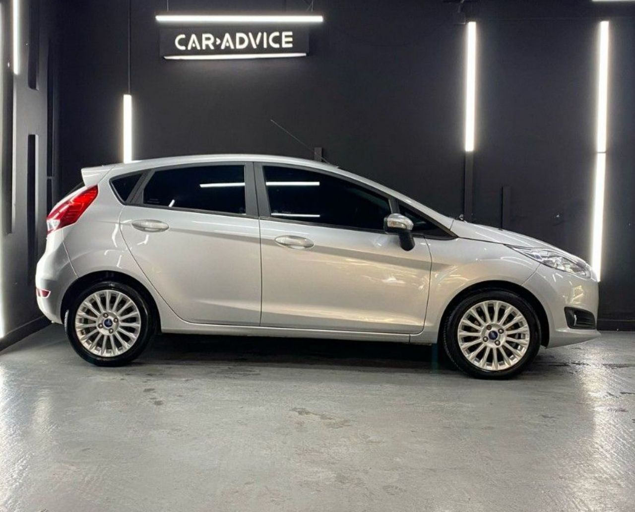 Ford Fiesta KD Usado en Córdoba, deRuedas