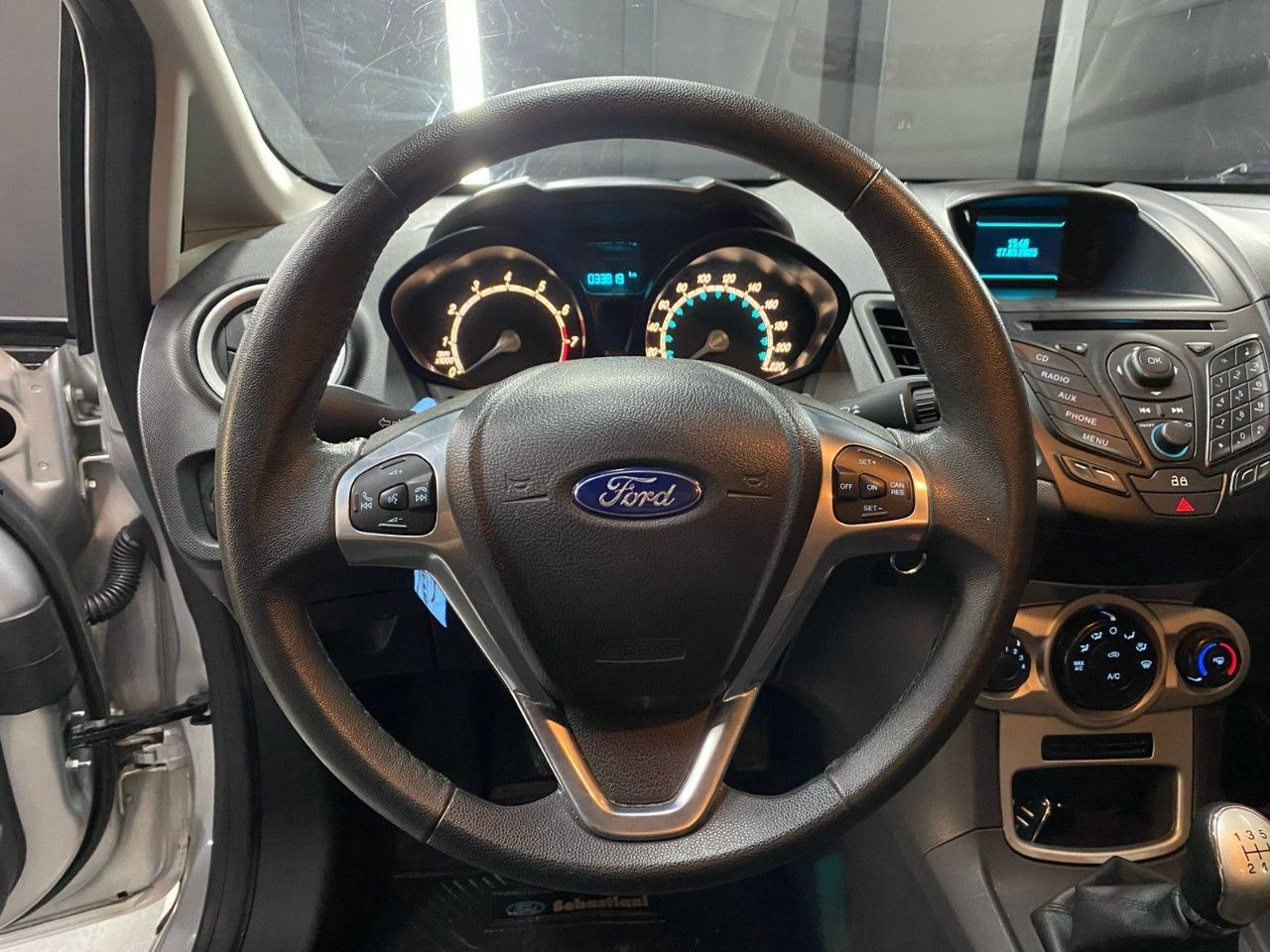 Ford Fiesta KD Usado en Córdoba, deRuedas