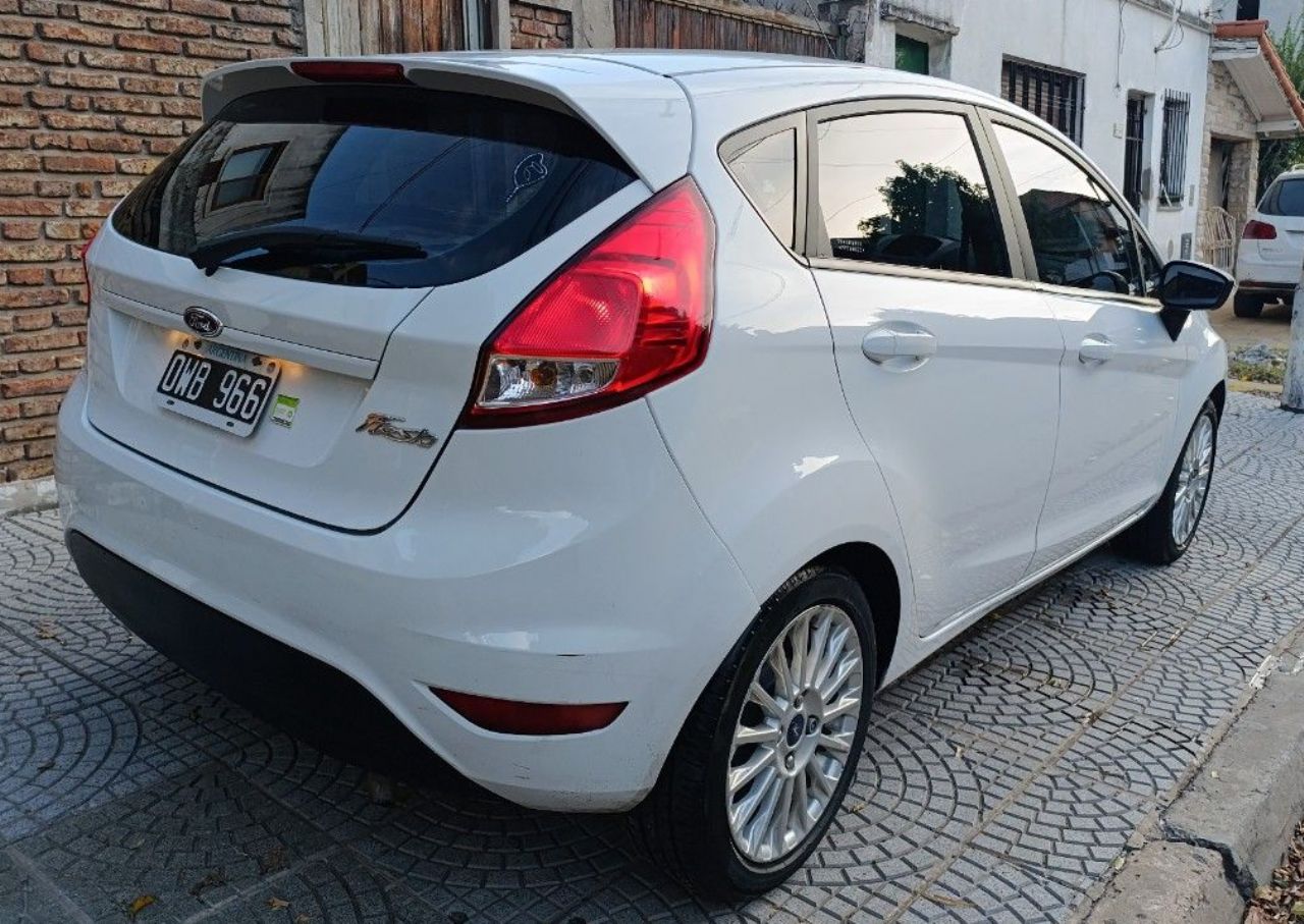 Ford Fiesta KD Usado en Buenos Aires, deRuedas