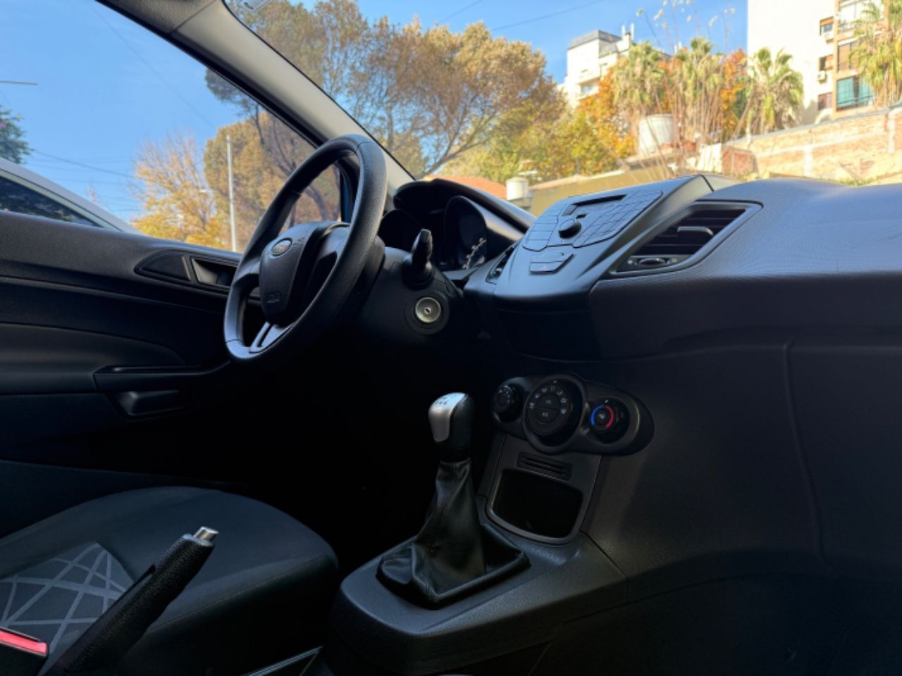 Ford Fiesta KD Usado en Mendoza, deRuedas