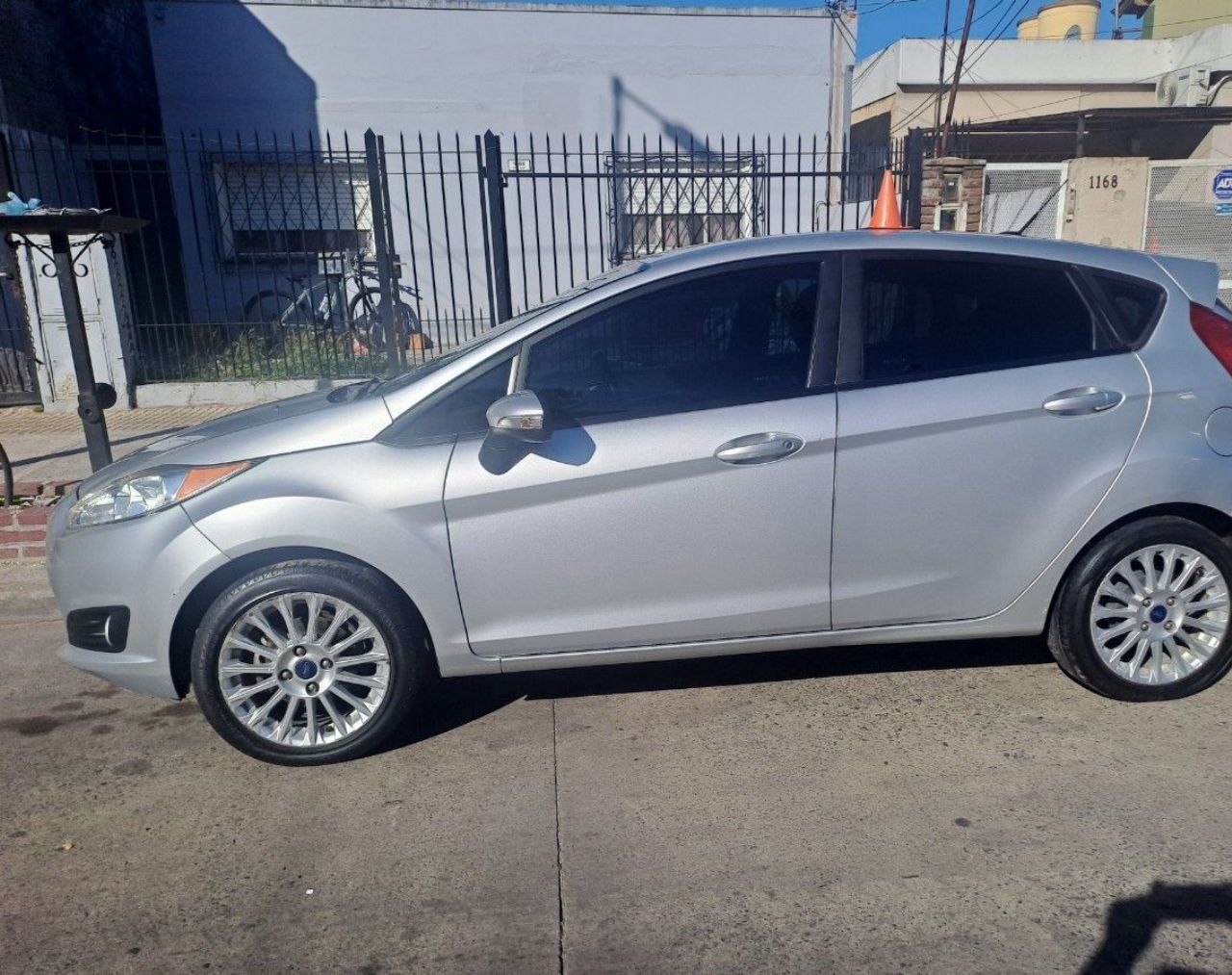 Ford Fiesta KD Usado en Buenos Aires, deRuedas
