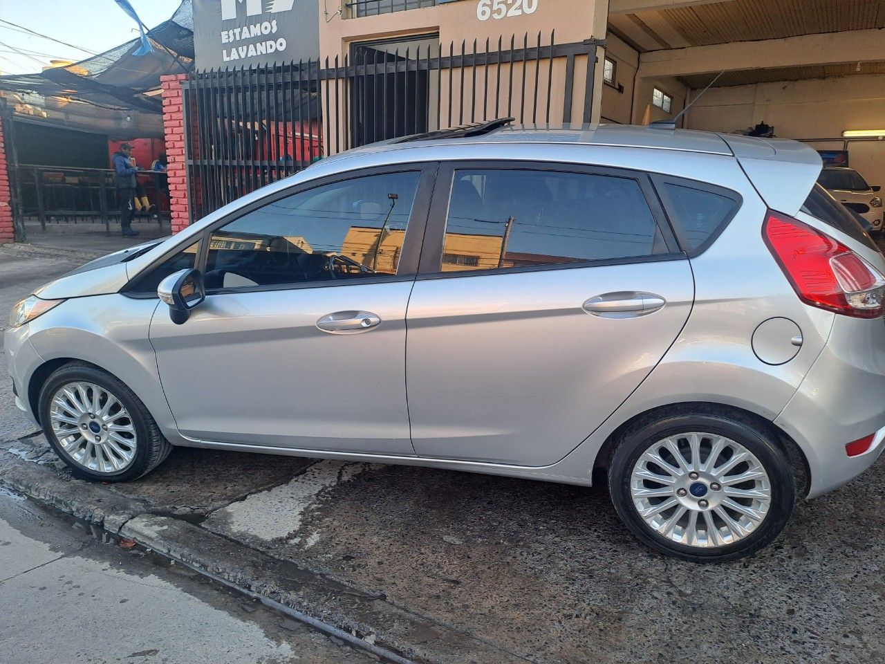 Ford Fiesta KD Usado en Buenos Aires, deRuedas