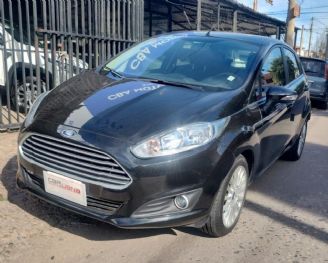 Ford Fiesta KD Usado en Córdoba Financiado