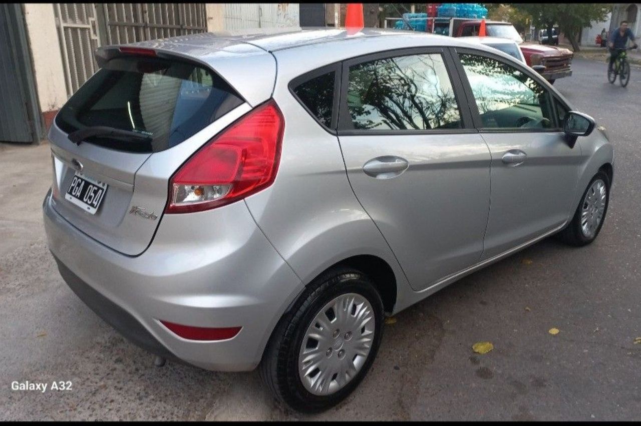 Ford Fiesta KD Usado en Mendoza, deRuedas
