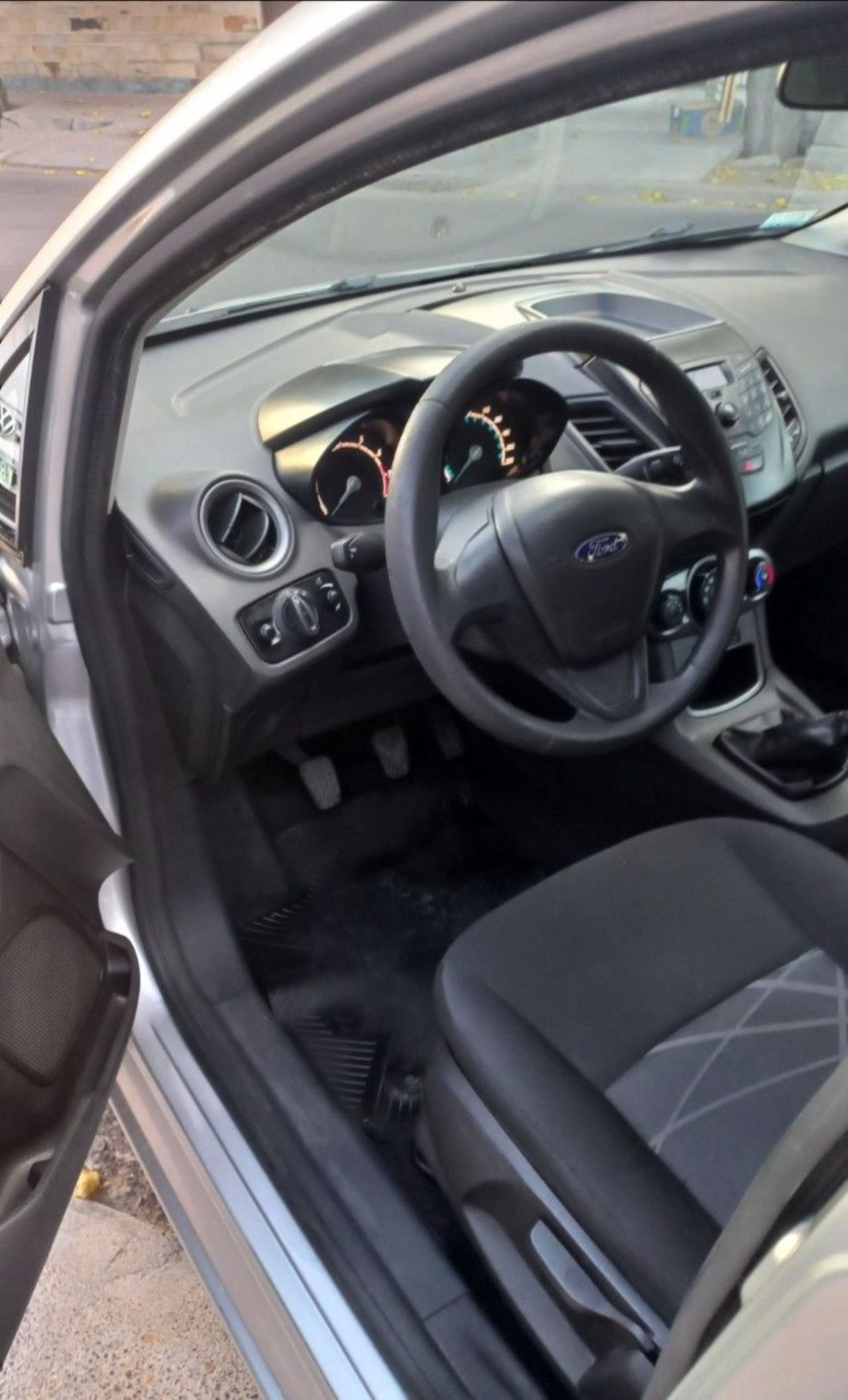 Ford Fiesta KD Usado en Mendoza, deRuedas