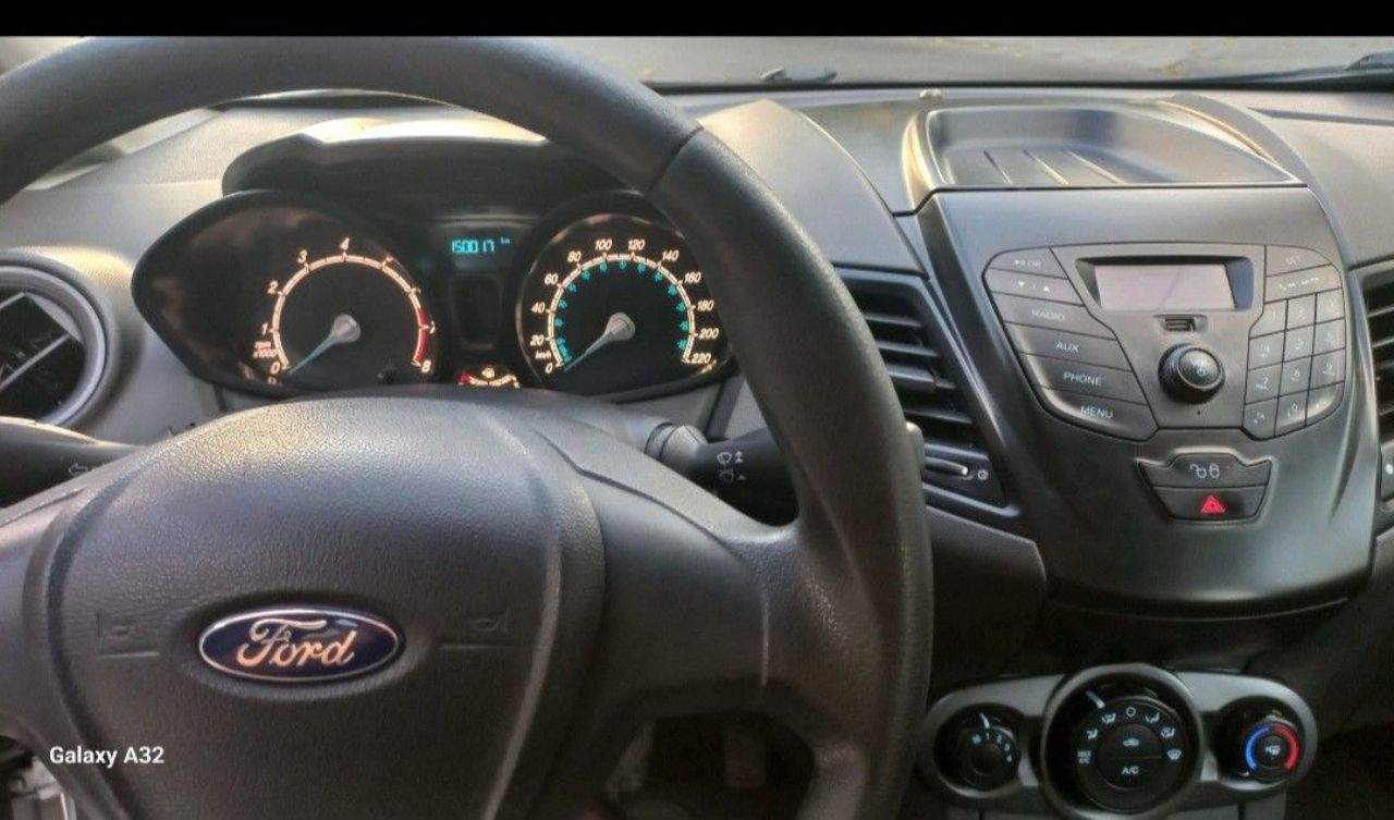 Ford Fiesta KD Usado en Mendoza, deRuedas