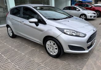 Ford Fiesta KD Usado en Córdoba Financiado