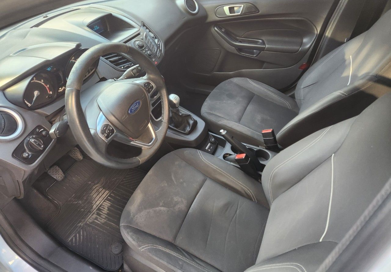 Ford Fiesta KD Usado en Mendoza, deRuedas