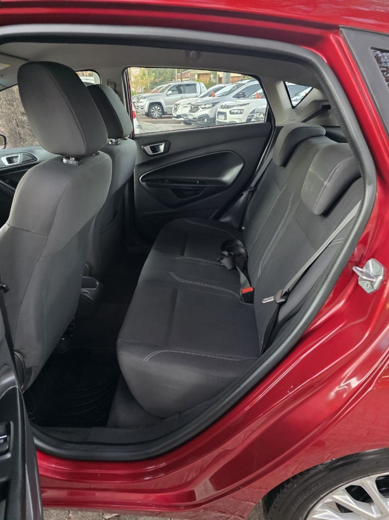 Ford Fiesta KD Usado en Mendoza, deRuedas