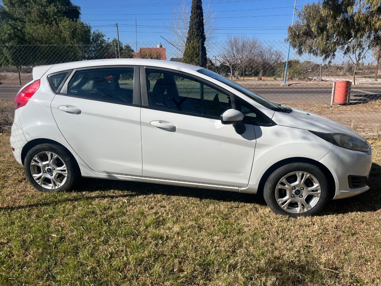 Ford Fiesta KD Usado en Mendoza, deRuedas