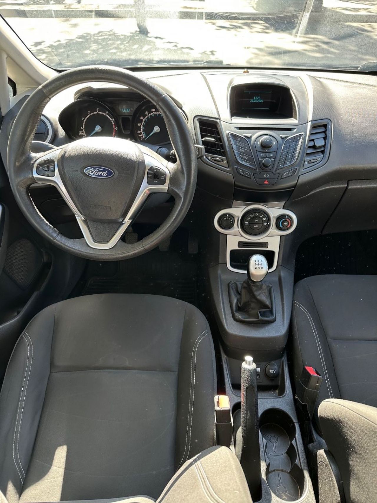 Ford Fiesta KD Usado en San Juan, deRuedas