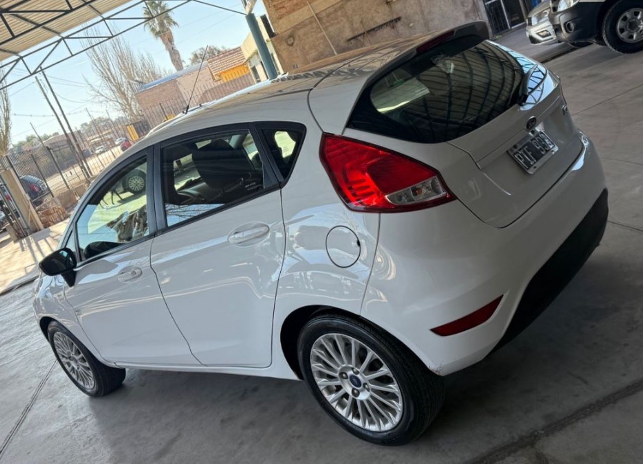 Ford Fiesta KD Usado Financiado en Mendoza, deRuedas