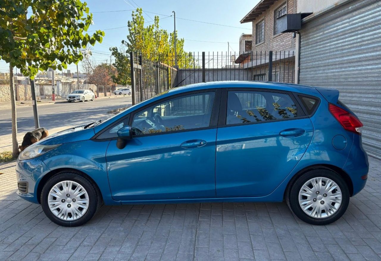 Ford Fiesta KD Usado en Mendoza, deRuedas