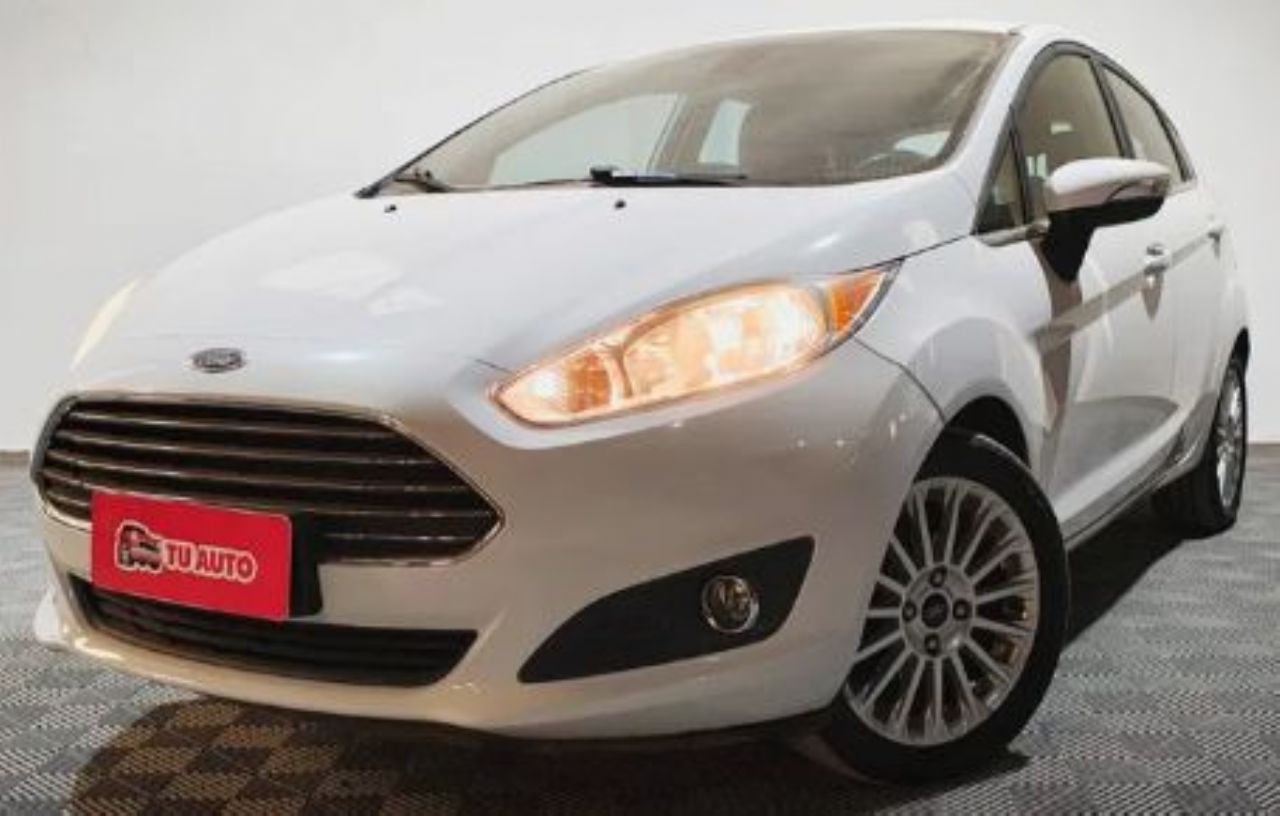 Ford Fiesta KD Usado en Córdoba, deRuedas