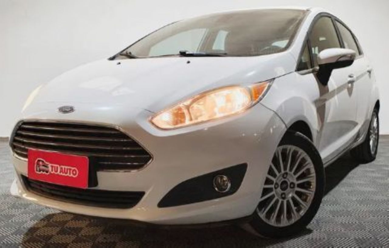 Ford Fiesta KD Usado en Córdoba, deRuedas