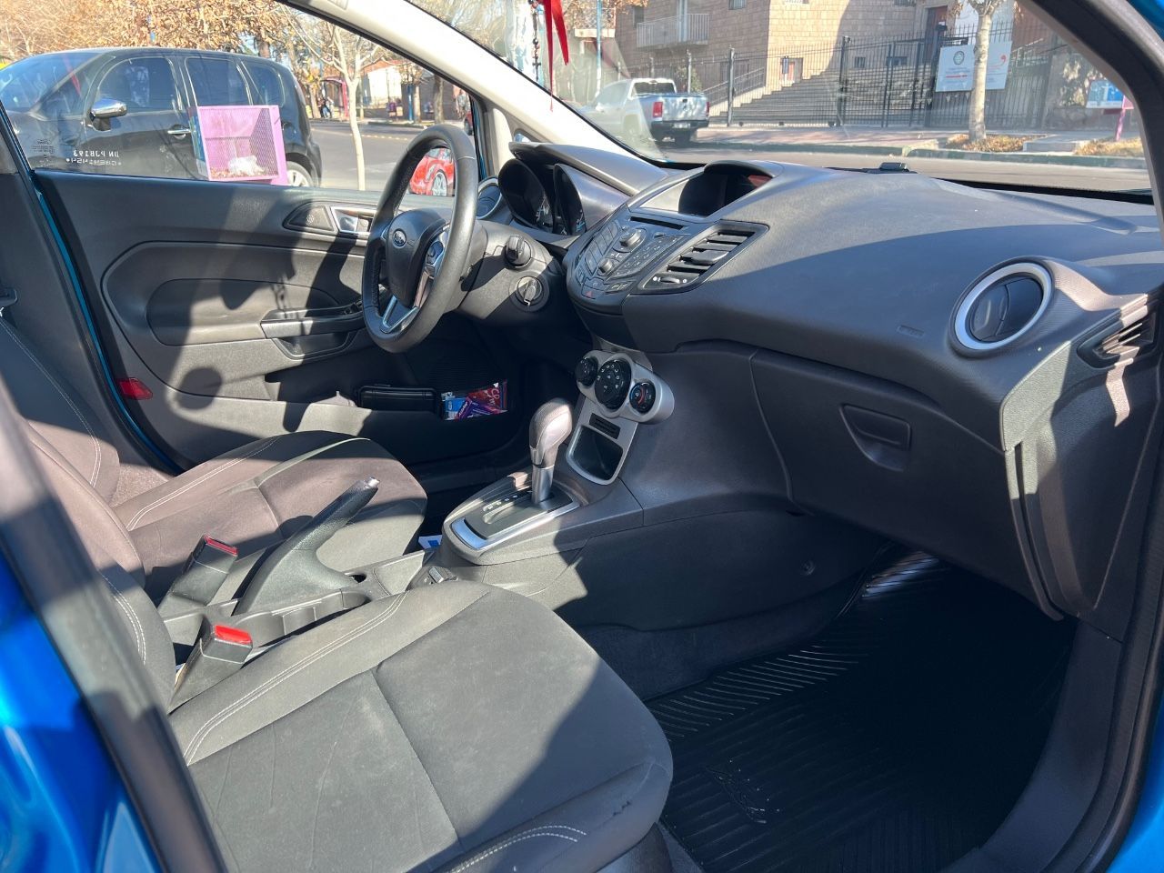 Ford Fiesta KD Usado en Mendoza, deRuedas