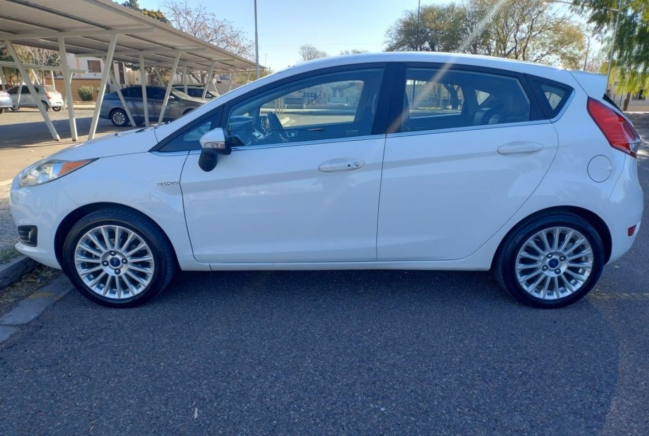 Ford Fiesta KD Usado en Mendoza, deRuedas