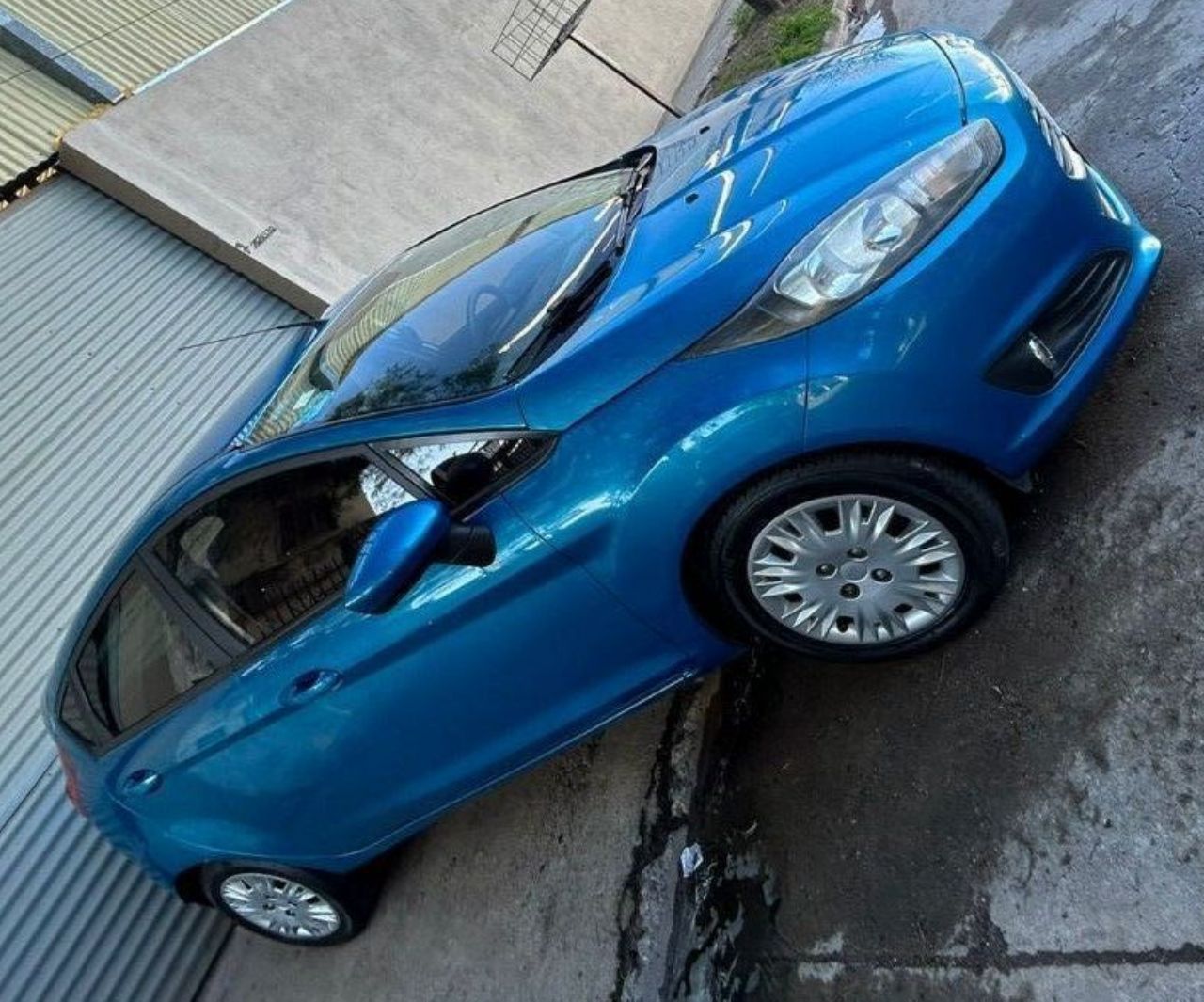 Ford Fiesta KD Usado en Córdoba, deRuedas