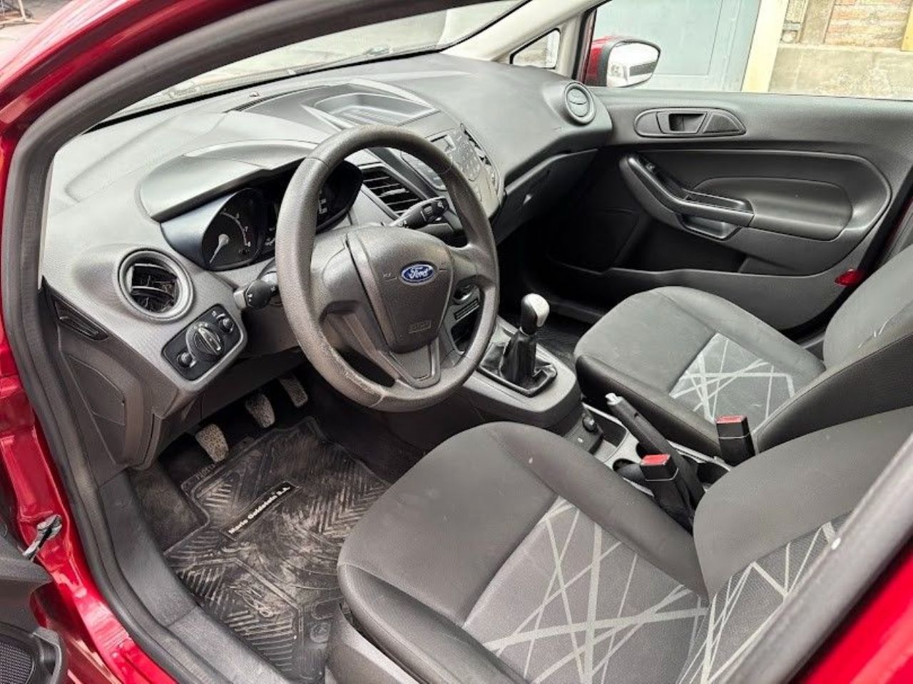 Ford Fiesta KD Usado en San Juan, deRuedas