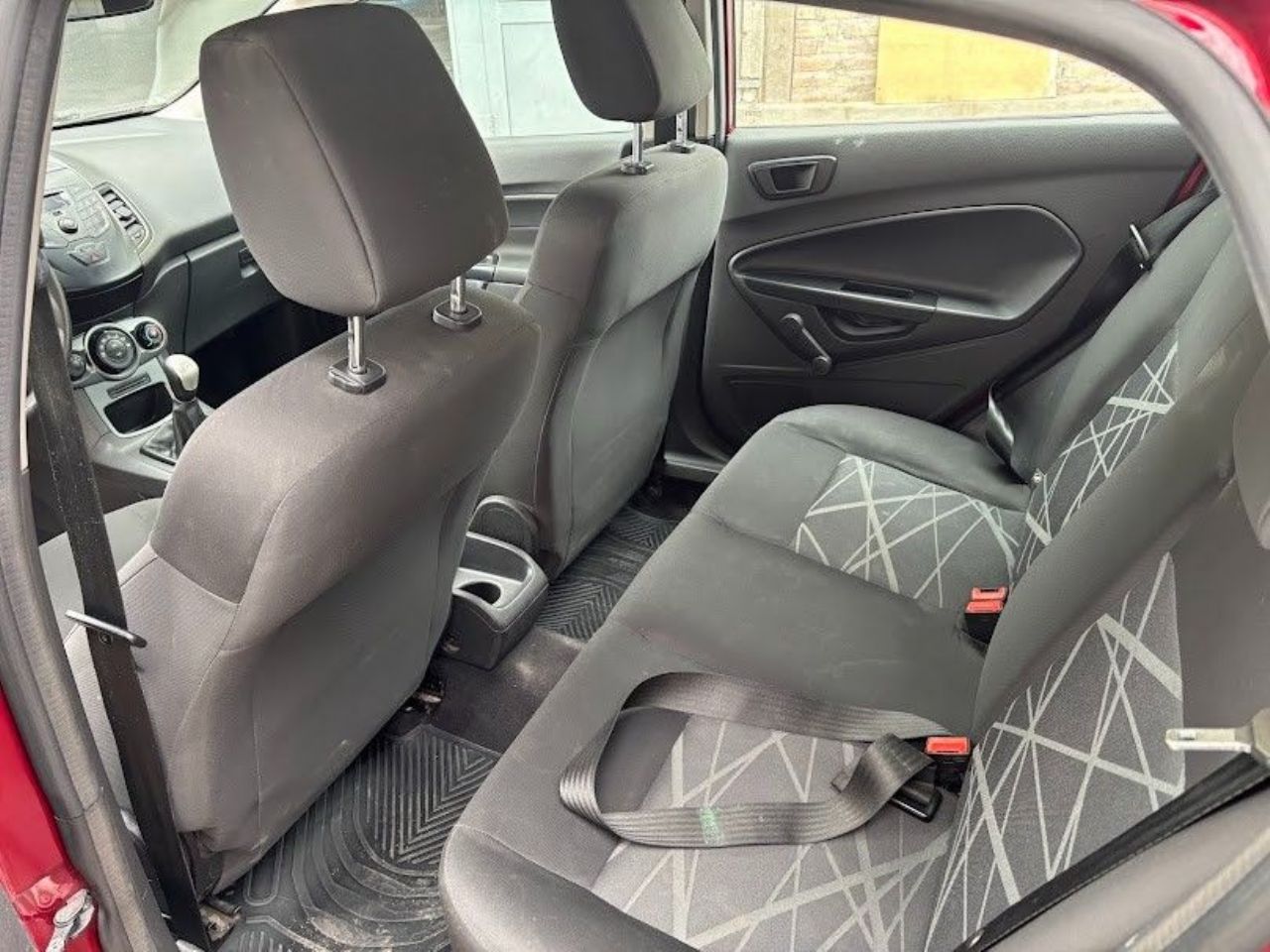 Ford Fiesta KD Usado en San Juan, deRuedas