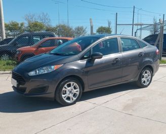 Ford Fiesta KD Usado en Córdoba Financiado