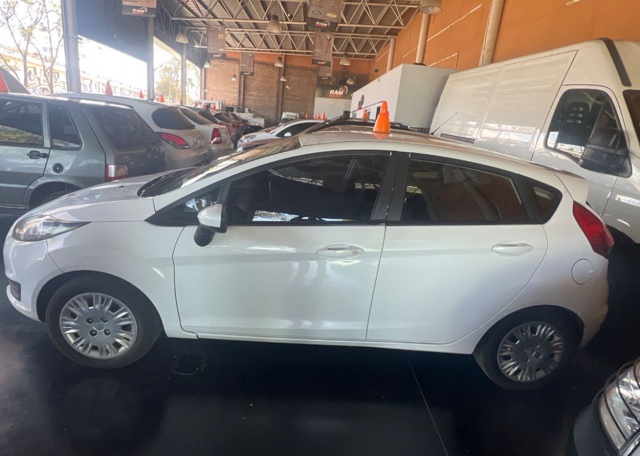 Ford Fiesta KD Usado Financiado en Mendoza, deRuedas