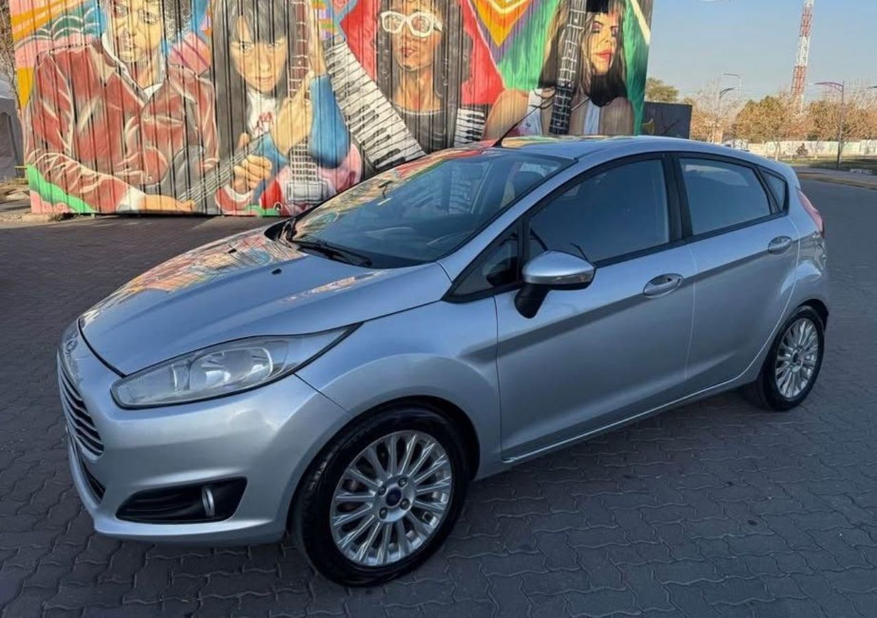 Ford Fiesta KD Usado en Mendoza, deRuedas