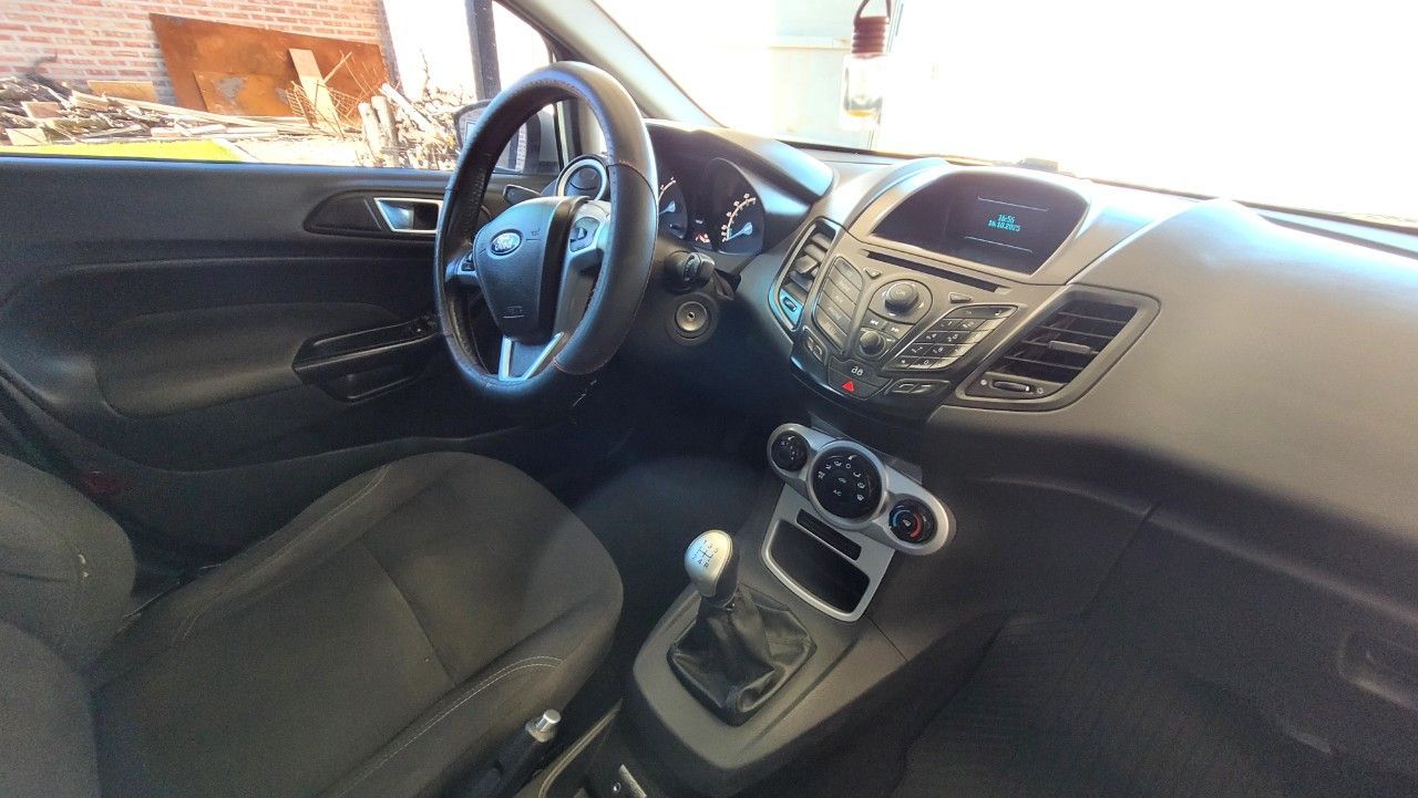 Ford Fiesta KD Usado en Río Negro, deRuedas