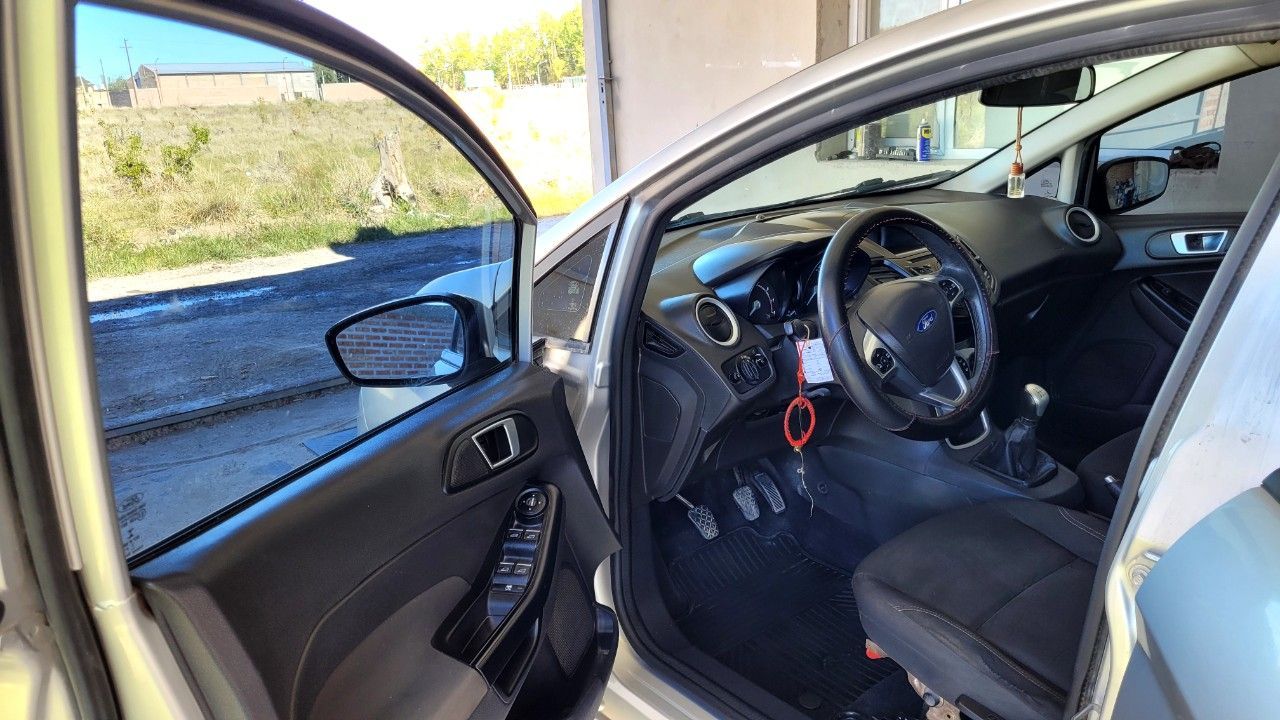 Ford Fiesta KD Usado en Río Negro, deRuedas