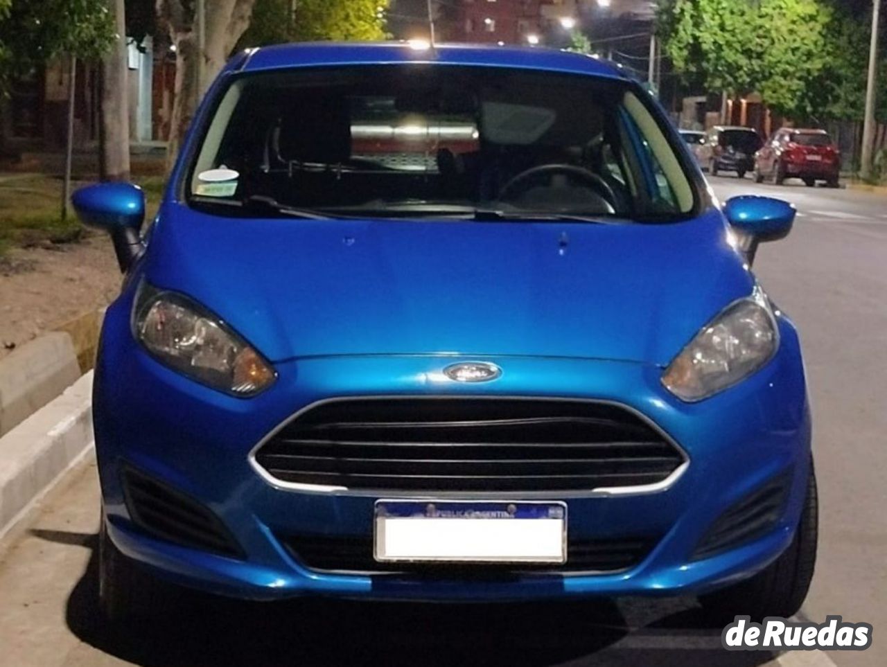 Ford Fiesta KD Usado en San Juan, deRuedas