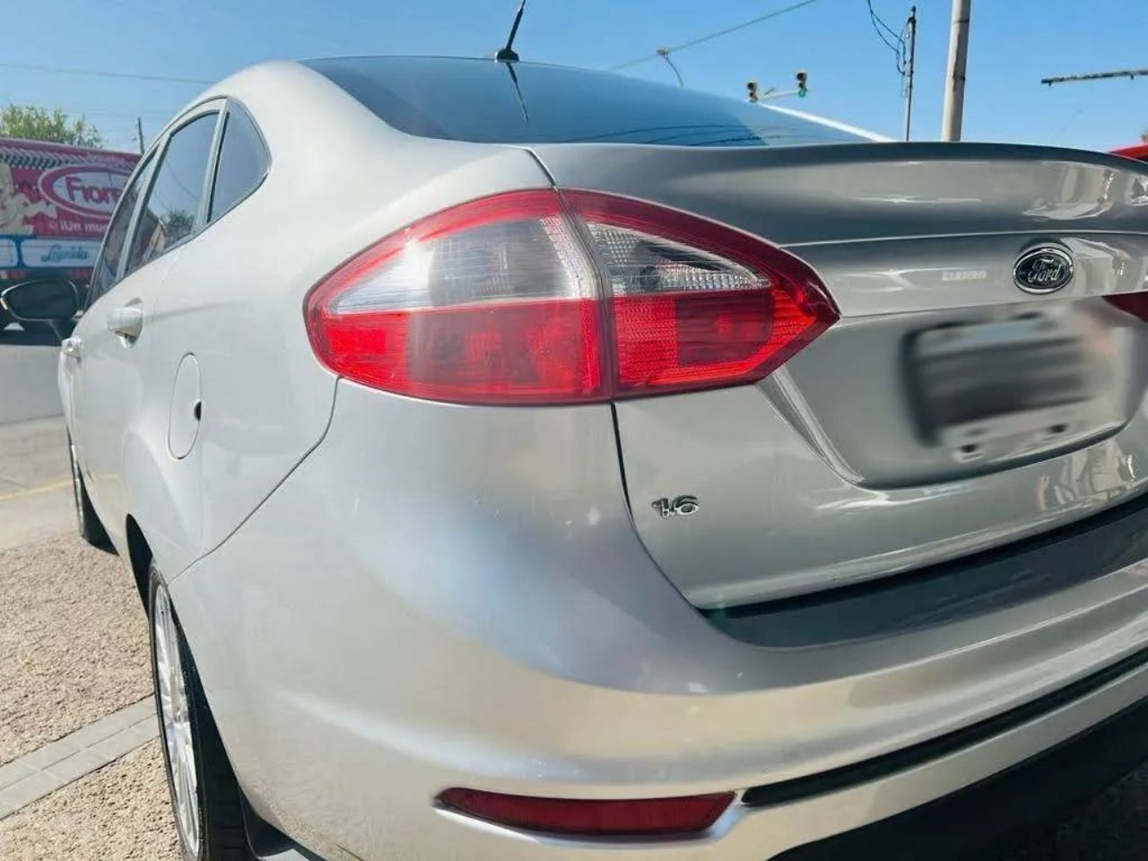 Ford Fiesta KD Usado en Córdoba, deRuedas