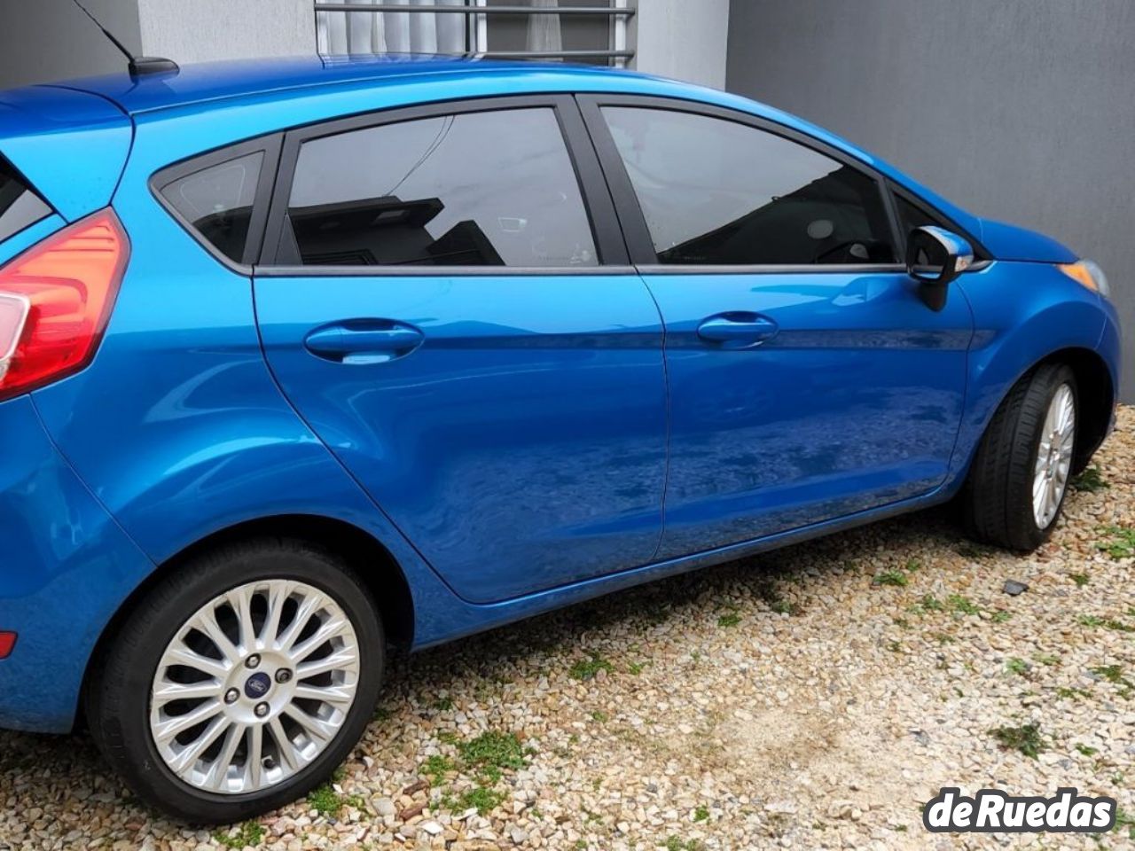 Ford Fiesta KD Usado en Buenos Aires, deRuedas